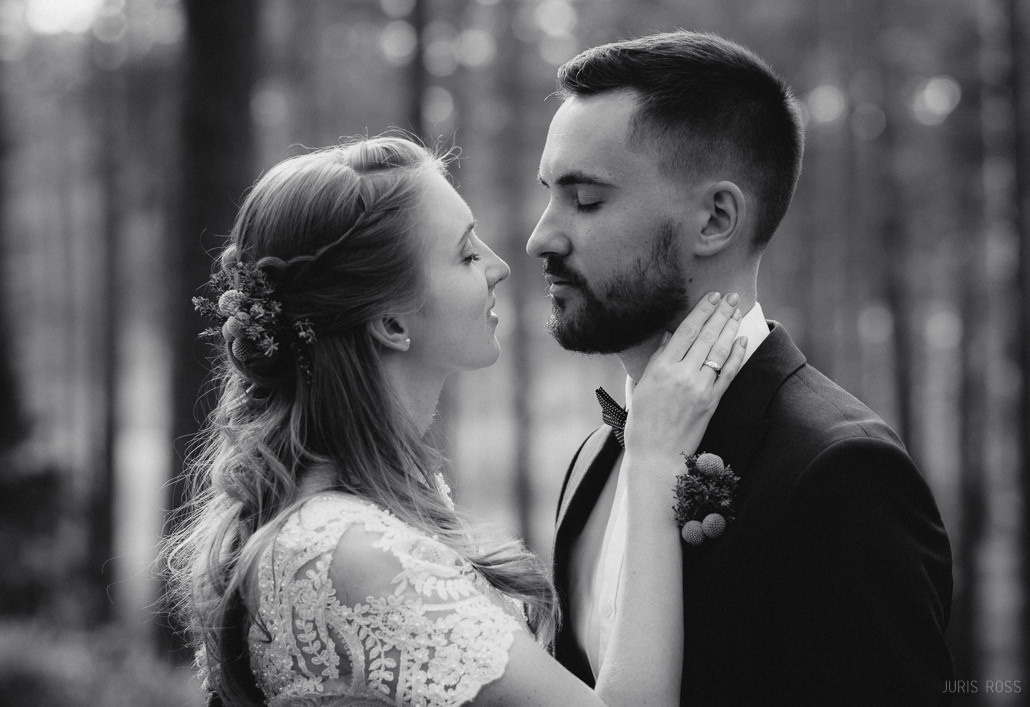 Kāzu diena ar lavandas aromātu Vidzemes lavandu audzētavā un svinības