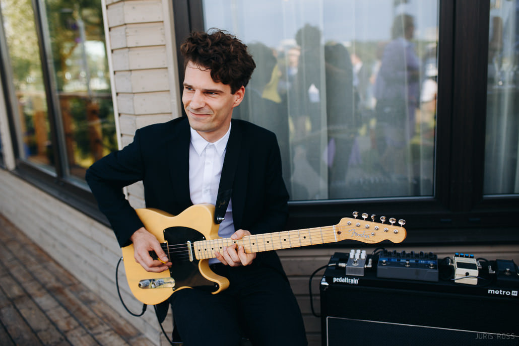 Kāzu diena ar lavandas aromātu Vidzemes lavandu audzētavā un svinības