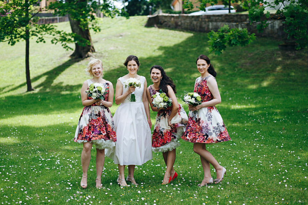 Agenturas Mīlestība organizētās kāzas Kuldīgā, balta volga un svinības