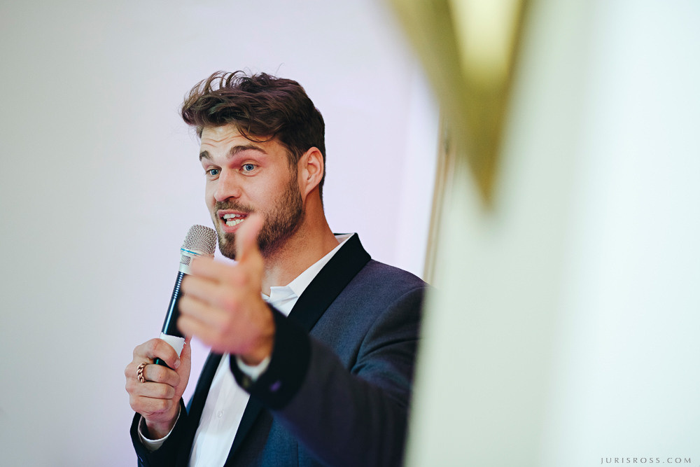 Agenturas Mīlestība organizētās kāzas Kuldīgā, balta volga un svinības