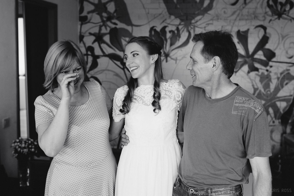 Kāzu diena ar lavandas aromātu Vidzemes lavandu audzētavā un svinības