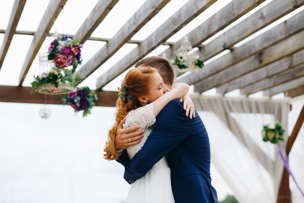 Kāzu diena ar lavandas aromātu Vidzemes lavandu audzētavā un svinības