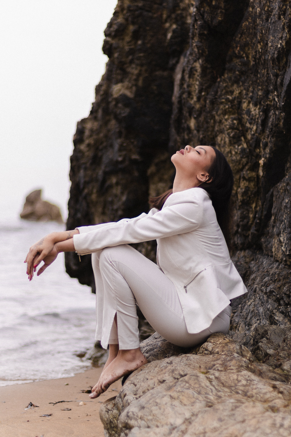 Photographer in Waterford taking pictures of a girl