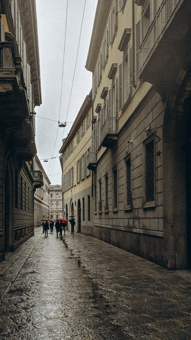 Postcards from Milan. Anastasiia Buchinskaia Fotografa Milano