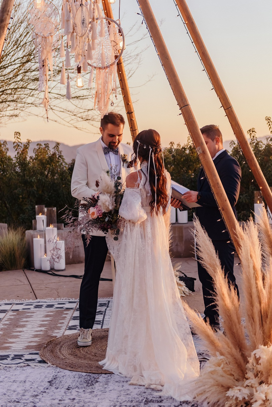 Wedding photo shoot. Wedding photographer. Wedding, maternity and family photographer in Charlotte Tasha Minn