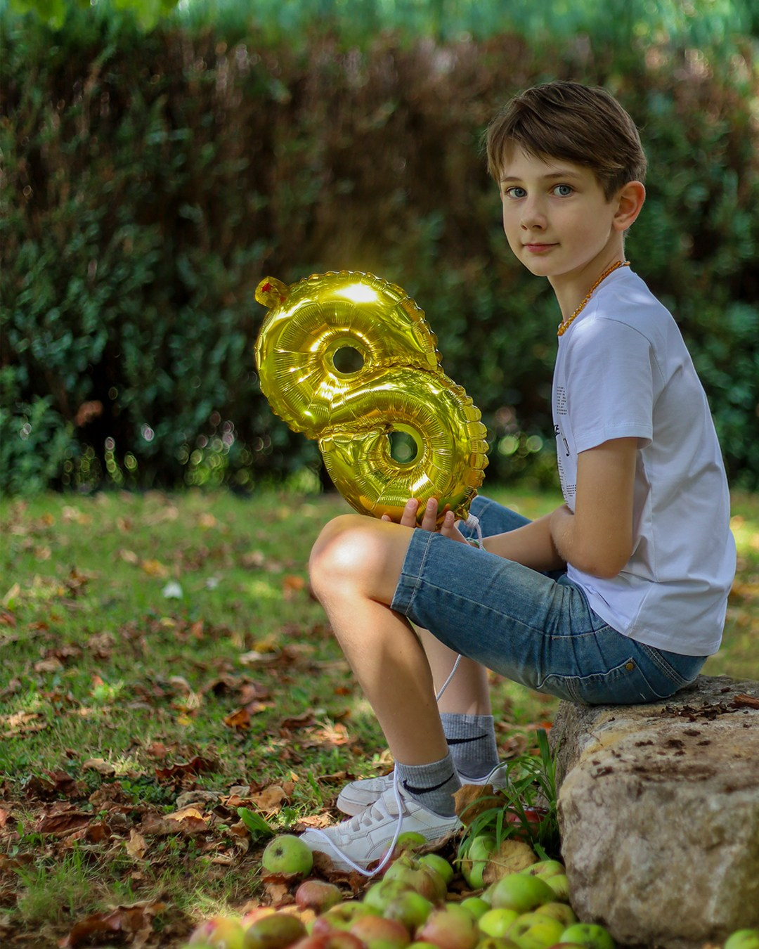 Séance photo anniversaire – 8 ans, en famille. Photographe et graphiste Anastasiia LITVIN - Besançon, France