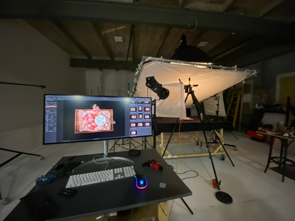 Studio Photogenic. Commercial and studio photographer in Belgrade