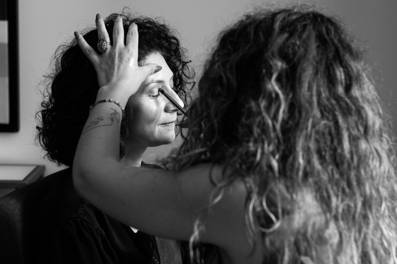 Backstage fotografie. Dana Lišková — Empatická fotografka | Introspektivní umělkyně | Neurodivergentní koučka| Zakladatelka Artepy.cz