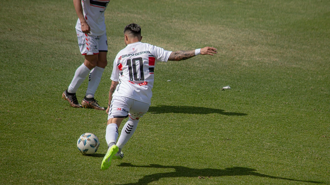 FOTOGRAFIA DEPORTIVA en Gimnasia de Jujuy vs Chacarita. Cuarta Pared
