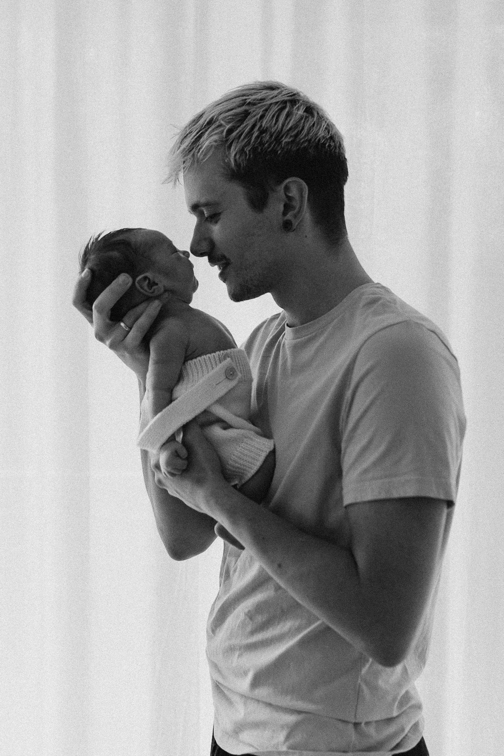 Neugeborenenfotografie Düsseldorf, Newborn Shooting Düsseldorf, Babyfotograf Düsseldorf, natürliche Babyfotos, Familienfotografie Düsseldorf, Neugeborenenshooting NRW.