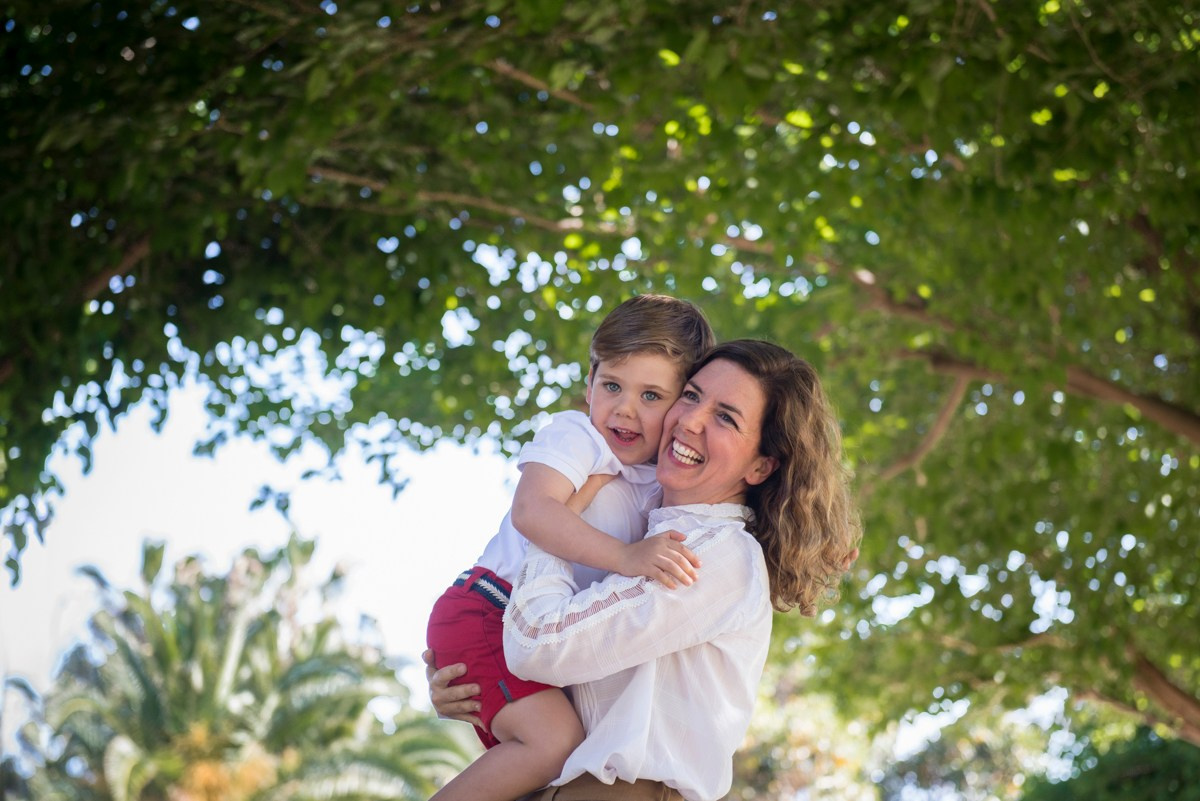 Madres. Fotografia de familias en Alicante Mónica Santonja