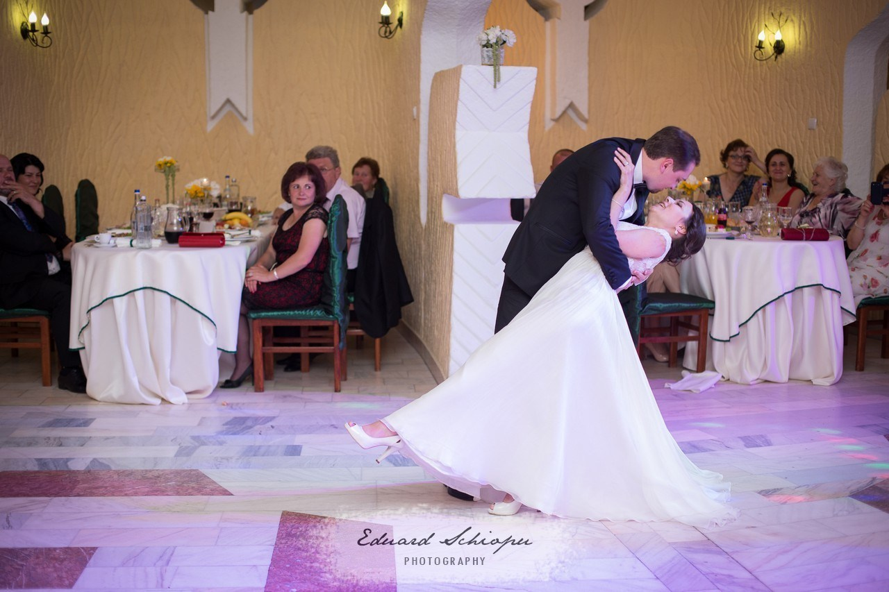 Alina si Andrei by fotograf nunta Neamt — Eduard Schiopu