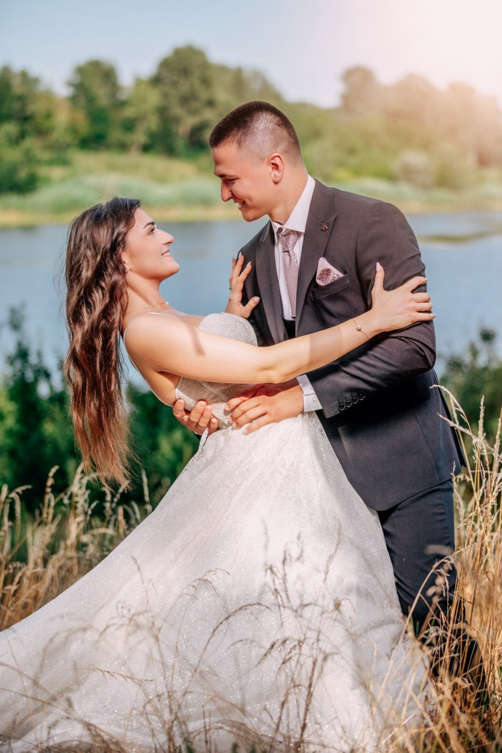 MLADENCI. Fotografi iz Backog Petrovca David i Andrea Stojanovic