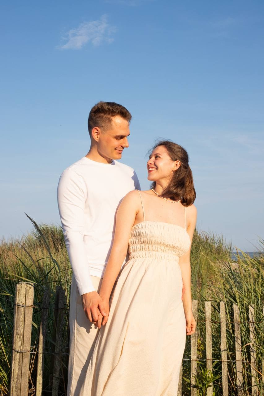 Beach pre wedding. Wedding Photographer & Videographer