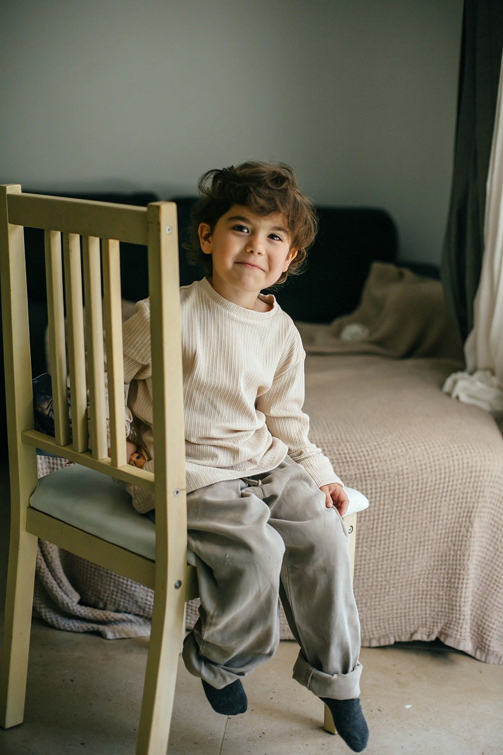 Mom&daughter at home. Family photographer in Israel