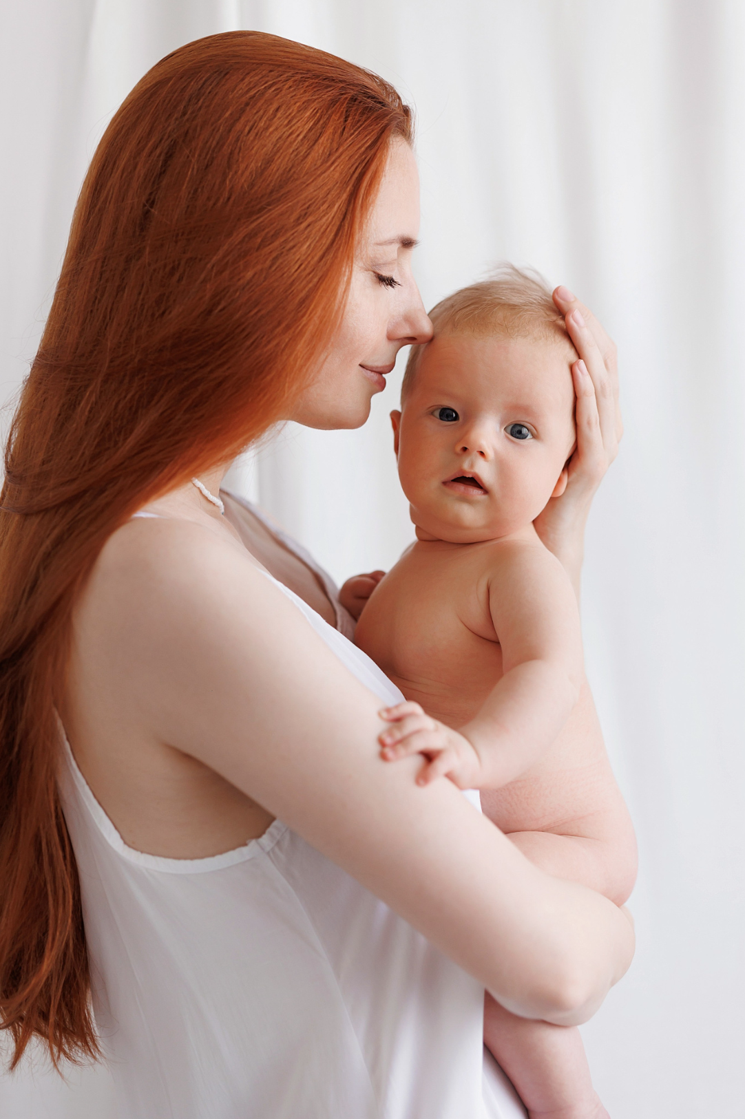 MATERNITY & NEWBORN professional Photography by Irene Chaikeen. Irene Chaikeen | Maternity and newborn photoshoot in Essex/London