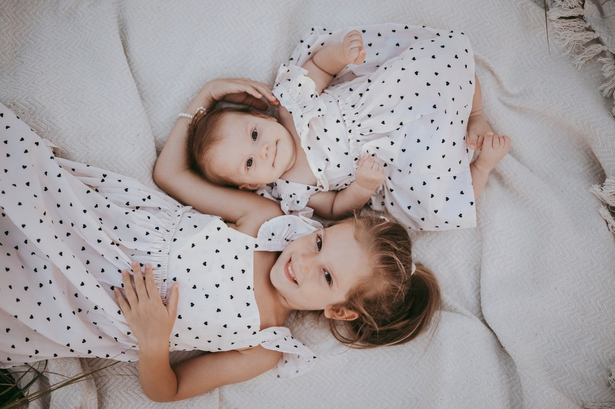 Sonja, Bojan, Nadja i Una / porodicno fotografisanje. Deciji i porodicni fotograf u Beogradu Oksana Skendzic