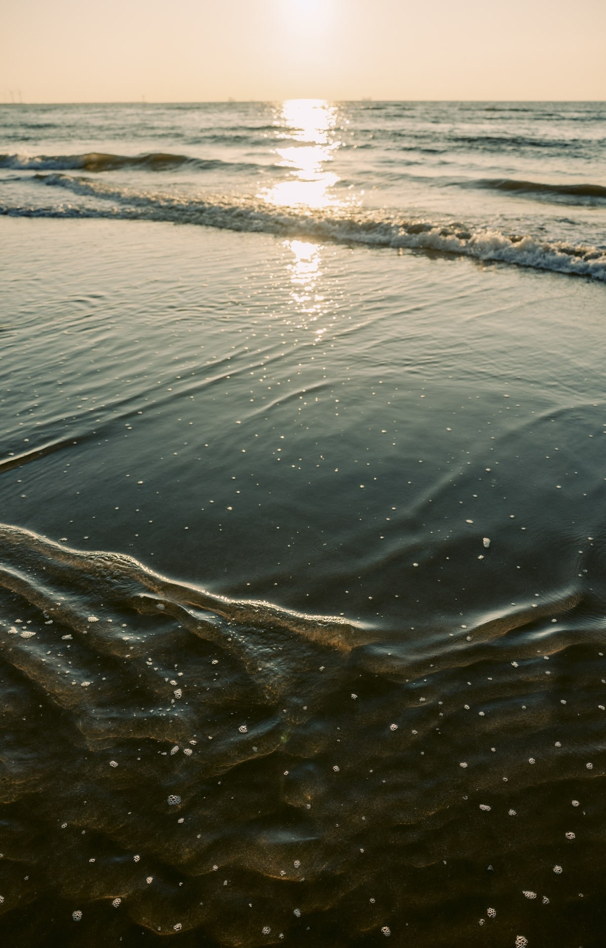 Seaside Portraits — Summer Breeze in Hoek van Holland. Romantic & Soulful Photography by Natalia Olhova in Rotterdam