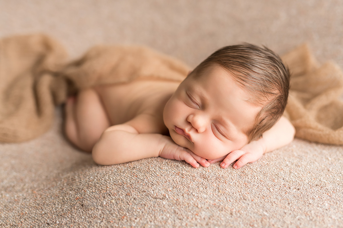 Babyfotografie natürlich schön. Newbornphoto in Duesseldorf