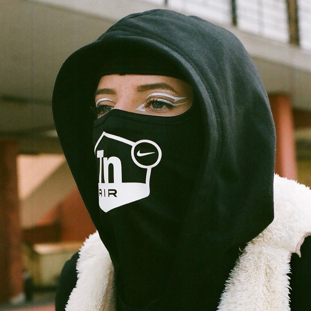 YOUNGMIKO. DEYA BELTRAN Maquilladora, fotógrafa y vídeos