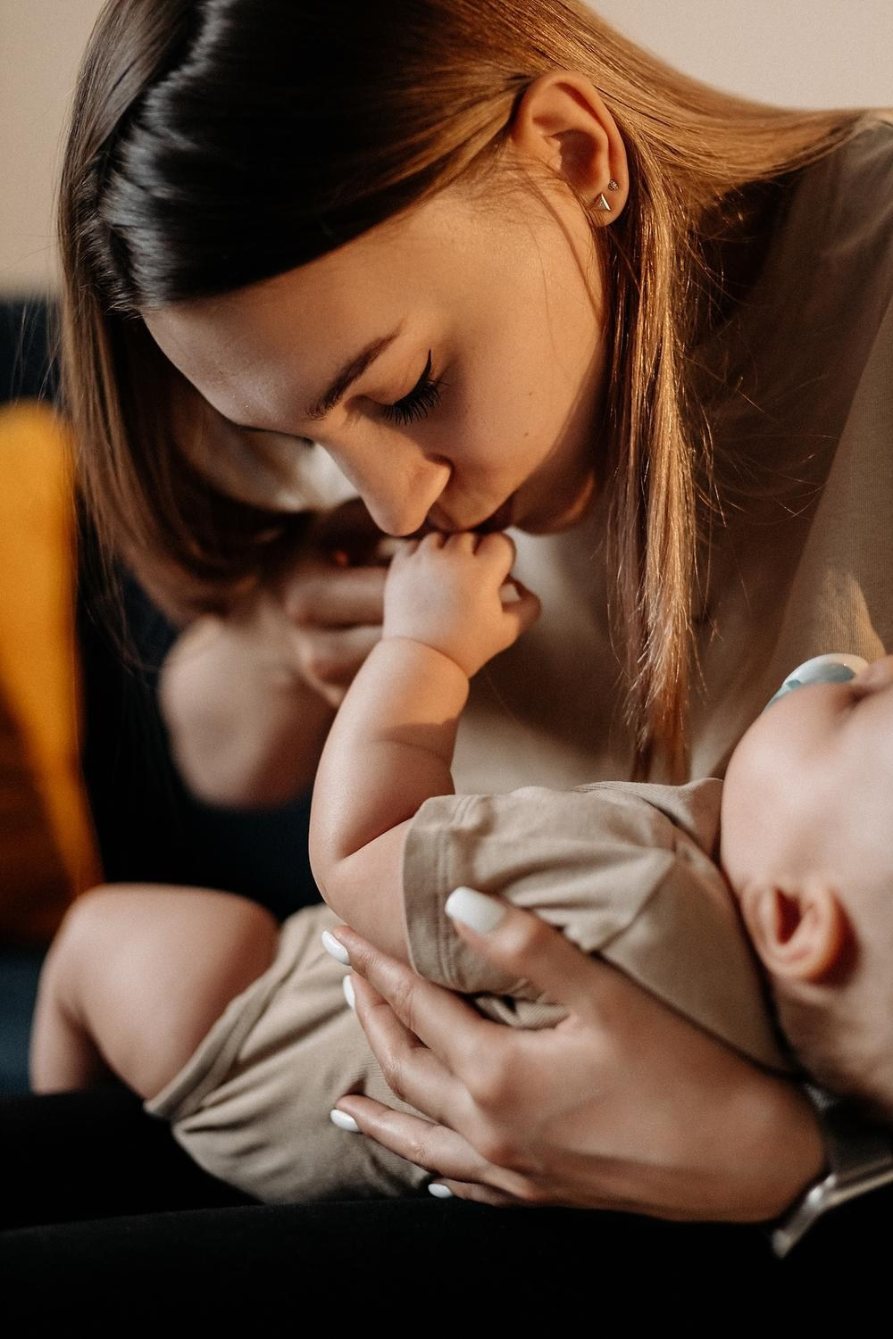 Newborn lifestile. Orange County Wedding Photographer & Videographer | Candid & Timeless Wedding Photo + Video | Italiantsev