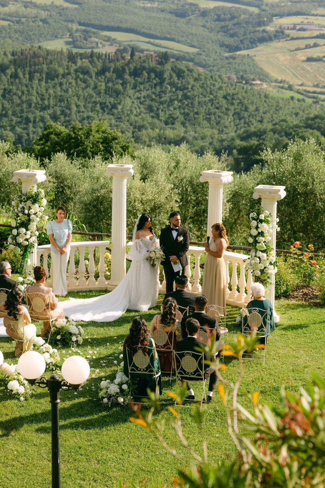 Investment. Sara Luca Wedding Photographer in Italy and Europe