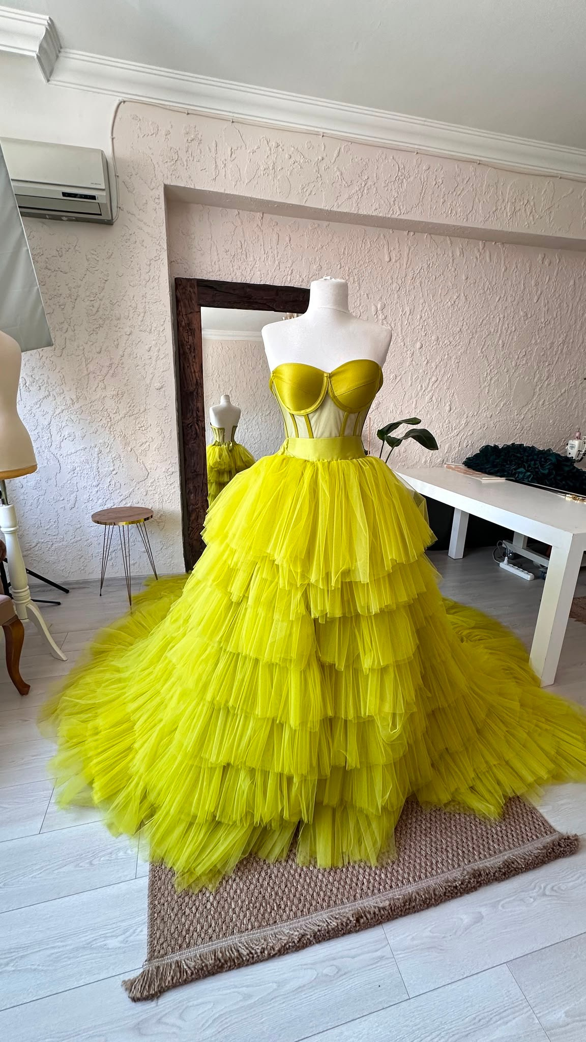 Flying dresses for rent. Photographer in Turkey, Antalya, Kemer, Belek, Side, Kas, Fethiye