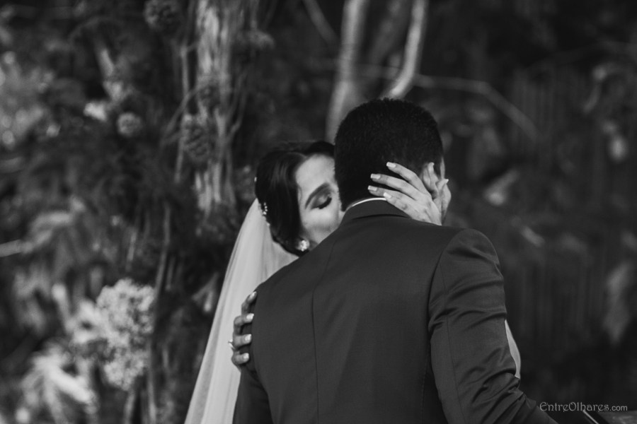 Casamento de Márcia e Marcos na Casa de Chá em Aldeia Pernambuco. Casamento ao ar livre. EntreOlhares Fotografia e Filmagem de Casamentos em Recife/PE e João Pessoa/PB — Momentos únicos eternizados com sensibilidade