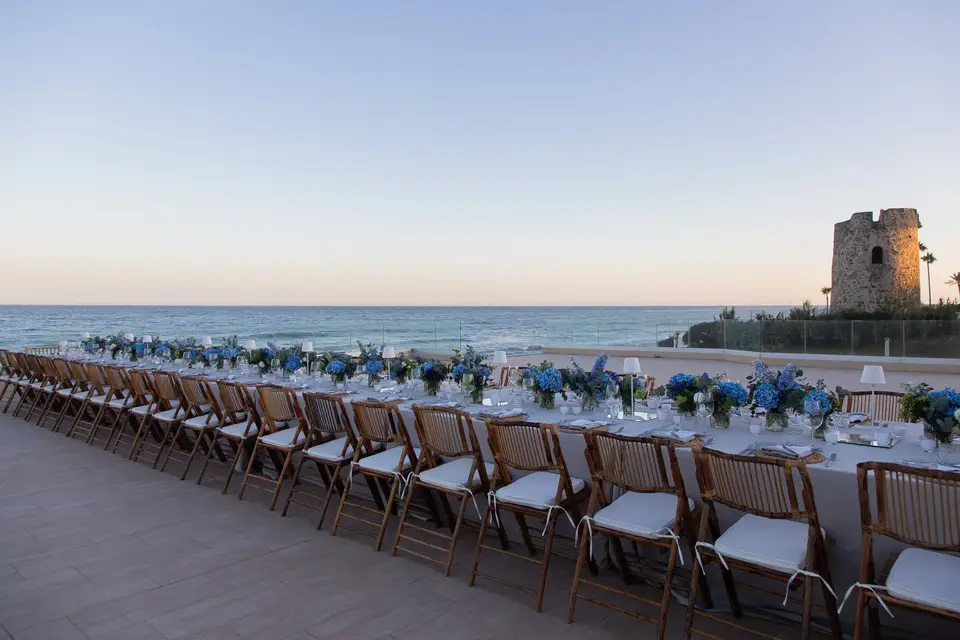 Long wedding table with flowers