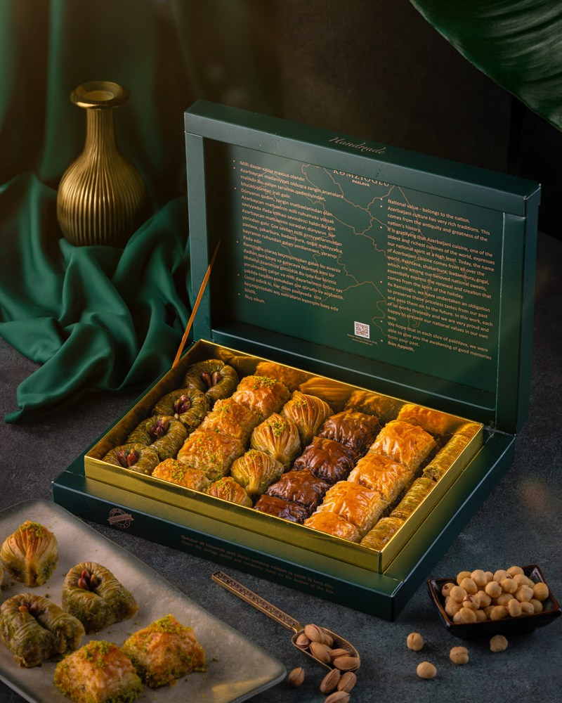 Reklam üçün food fotoqrafiya – estetik təqdim olunmuş əsas yemək