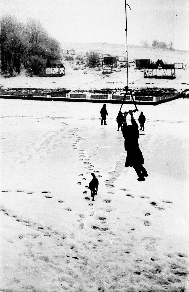 Wanderlust. Personal and fashion photography for brands and modeling agencies. Warsaw, Europe. Yaroslav Storchak