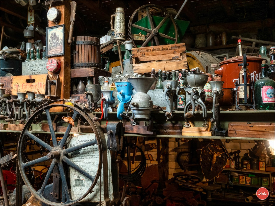 Удивительное место - частный музей старинного хлама - Fahrzeugmuseum. Photographe à Strasbourg | Portraits, Studio, Enfants, Événements