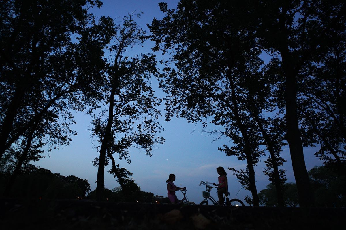 10 years ago Today — First day of school (Sophie and Eva) — Sony A7R II + Ultron 21mm f1.8 (Everything without autofocus). Emin Kuliyev — Award-Winning Wedding Photojournalist NYC & USA | Best Wedding Photographer Known for Candid, Timeless Moments