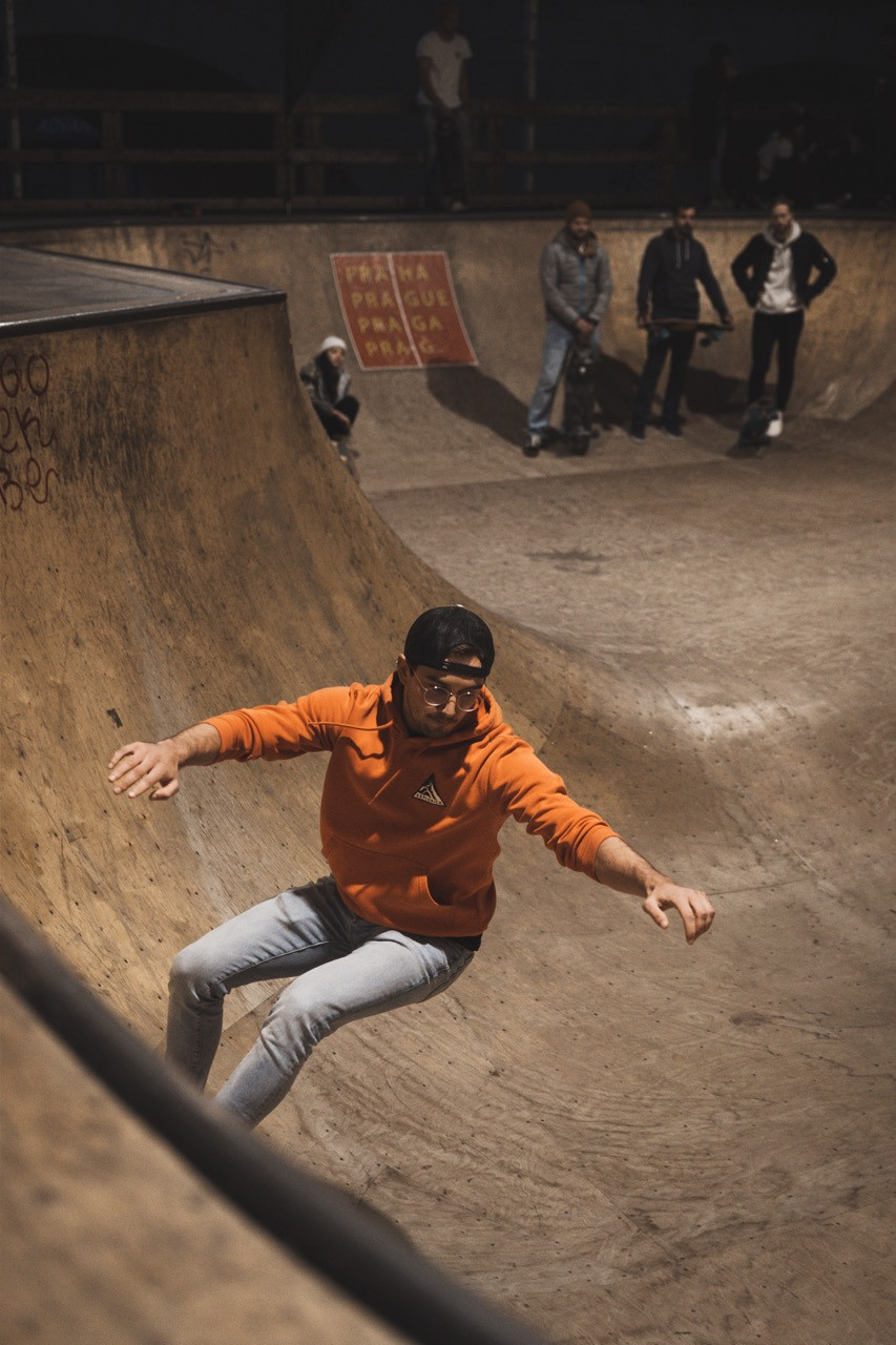 SKATE. Dana Lišková — Empatická fotografka | Introspektivní umělkyně | Neurodivergentní koučka| Zakladatelka Artepy.cz