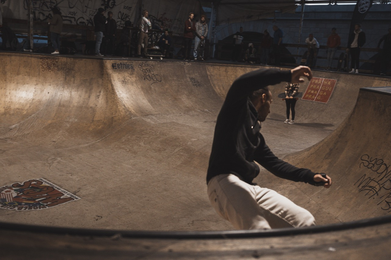 SKATE. Dana Lišková — Empatická fotografka | Introspektivní umělkyně | Neurodivergentní koučka| Zakladatelka Artepy.cz