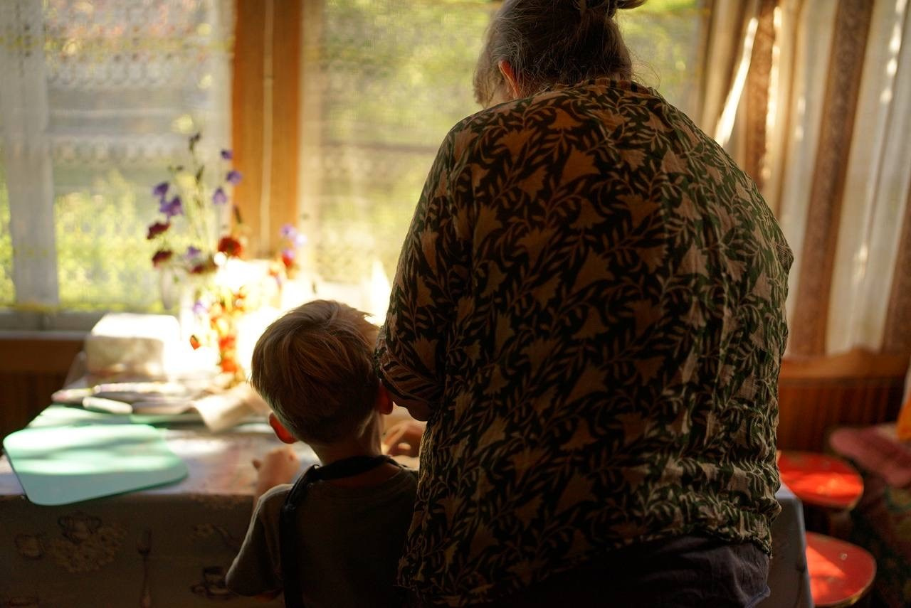 Tima and granny. Professional Photographer Abu Dhabi, Dubai — Yulia Ismoilova | 2025