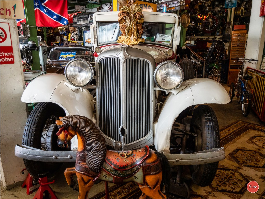 Удивительное место - частный музей старинного хлама - Fahrzeugmuseum. Photographe à Strasbourg | Portraits, Studio, Enfants, Événements