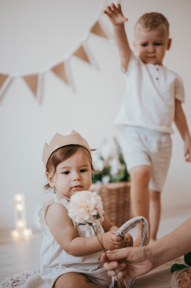 Srnin prvi rodjendan. Deciji i porodicni fotograf u Beogradu Oksana Skendzic