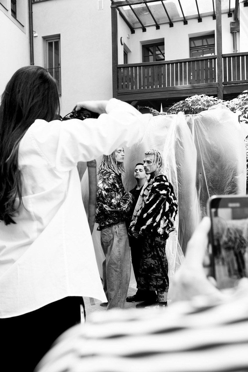 Backstage fotografie. Dana Lišková — Empatická fotografka | Introspektivní umělkyně | Neurodivergentní koučka| Zakladatelka Artepy.cz