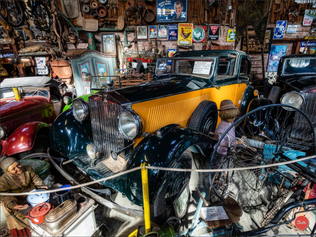Удивительное место - частный музей старинного хлама - Fahrzeugmuseum. Photographe à Strasbourg | Portraits, Studio, Enfants, Événements