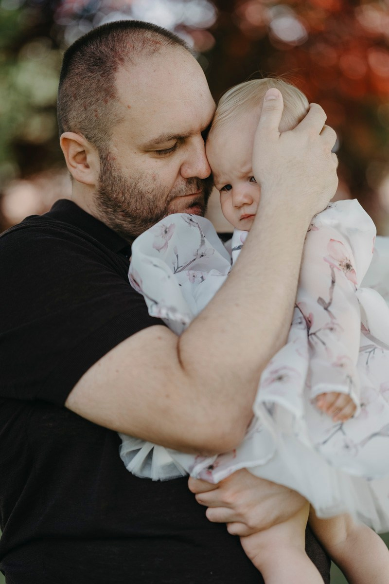 Verino krstenje / Crkva Rodjenja Presvete Bogorodice, Batajnica. Deciji i porodicni fotograf u Beogradu Oksana Skendzic