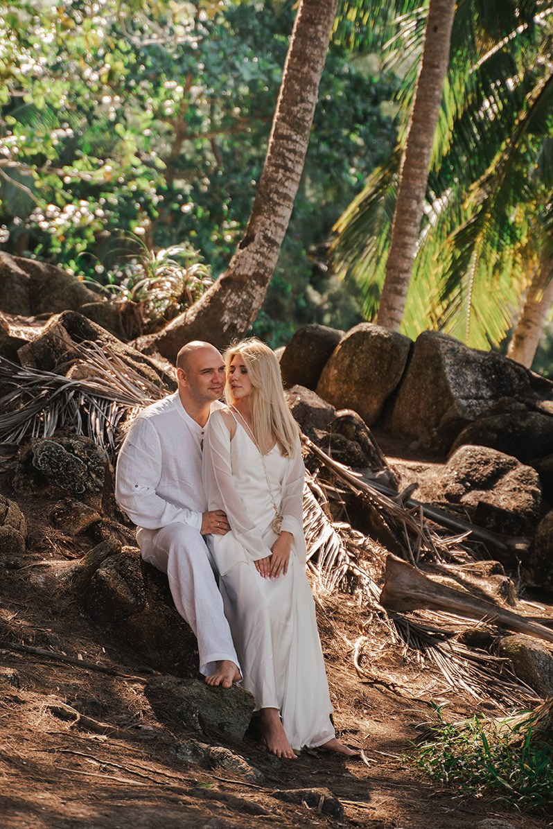 Couple Photography in Hoi An | Romantic & Timeless. Photographer in Hoi An — Veronika Guzenko. Natural photoshoots for couples, families and solo travelers. Book your shoot today