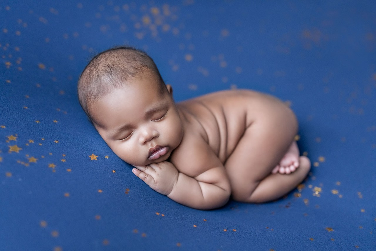 ניו בורן. צילומי הריון, ניו בורן, גיל שנה בראשון לציון -Jenya Rosso Photography