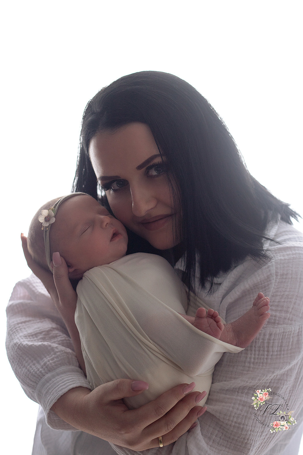 Newborn. Neugeboren und Babybauchfotoshooting in Cloppenburg