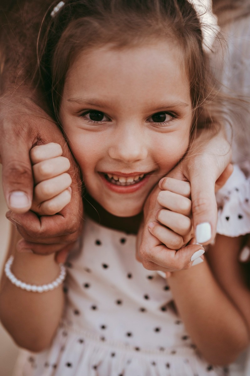 Sonja, Bojan, Nadja i Una / porodicno fotografisanje. Deciji i porodicni fotograf u Beogradu Oksana Skendzic