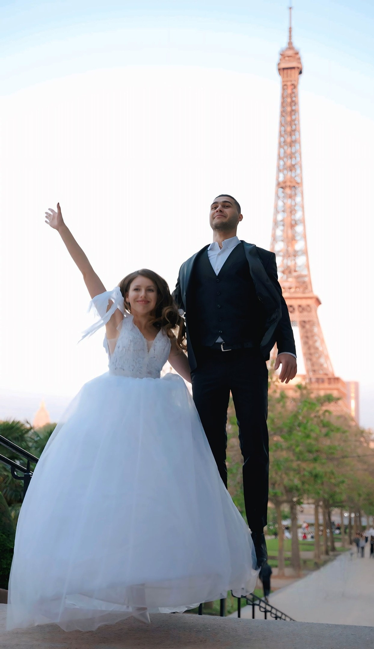 Wedding and proposal photoshoot in Paris. Alina Tagzieva- a photograper in Paris
