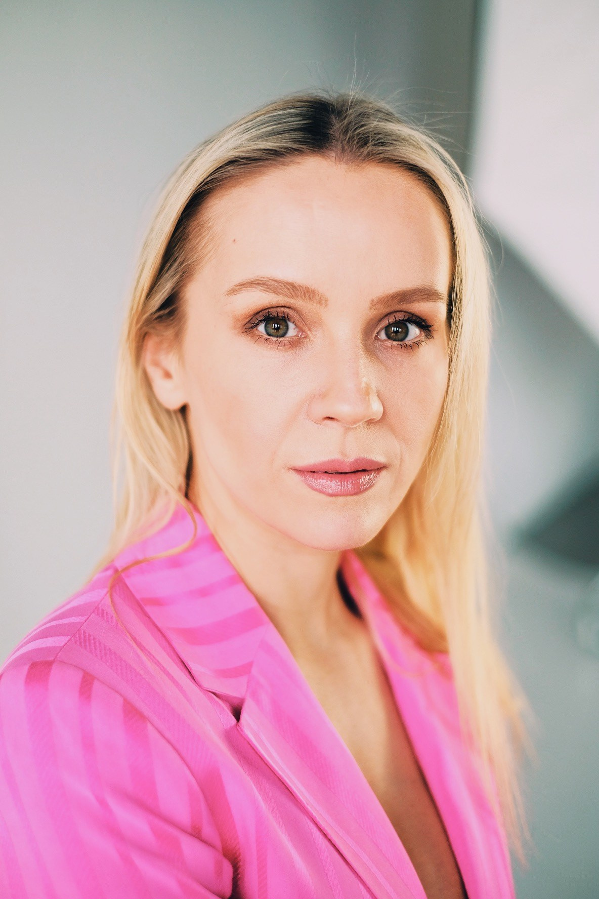 Studio Portraits. Sasha Silver Photography