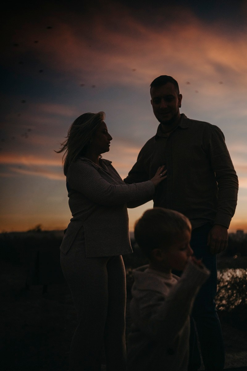 Zlata, Nemanja i Aleksej — porodicno fotografisanje napolju. Deciji i porodicni fotograf u Beogradu Oksana Skendzic