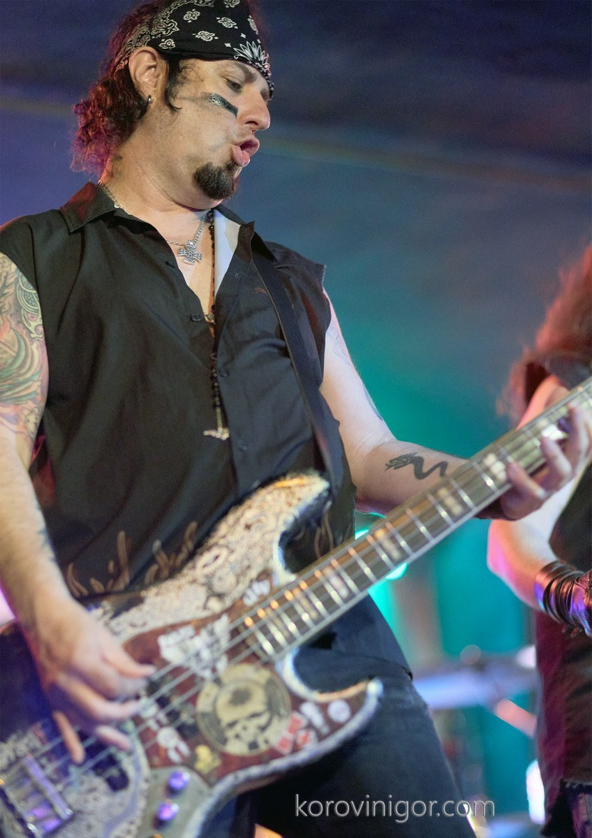 Mötley Crüe tribute. La Granja Cultural Association Alcoy Spain