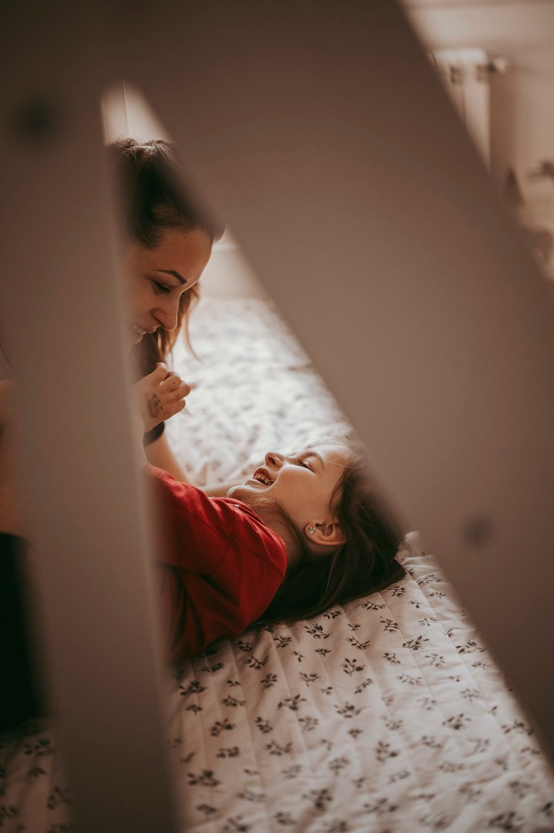 Dobro dosao, Jakove / porodicno fotografisanje kod kuce. Deciji i porodicni fotograf u Beogradu Oksana Skendzic